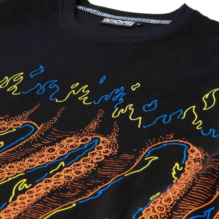 Octopus T-Shirt More Fire Tee Black - immagine 4