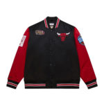 Mitchell & Ness Nba Primetime Heavyweight Satin Jacket Vintage Logo Bulls